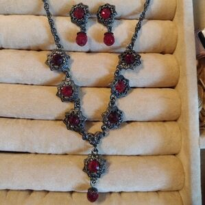 Vintage 1928 Necklace & Earrings Set